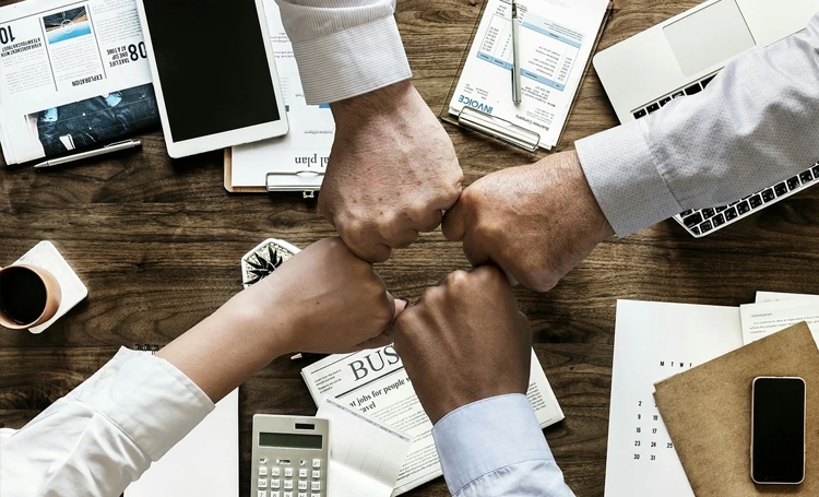 【互聯網創業】如何讓創業團隊貼心幫企業干活，又能給結果？
